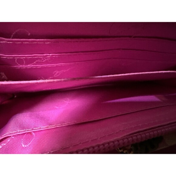Vera Bradley Wallet Bright Pink & White Paisley Large Turnlock & Zip Wallet - Picture 5 of 5